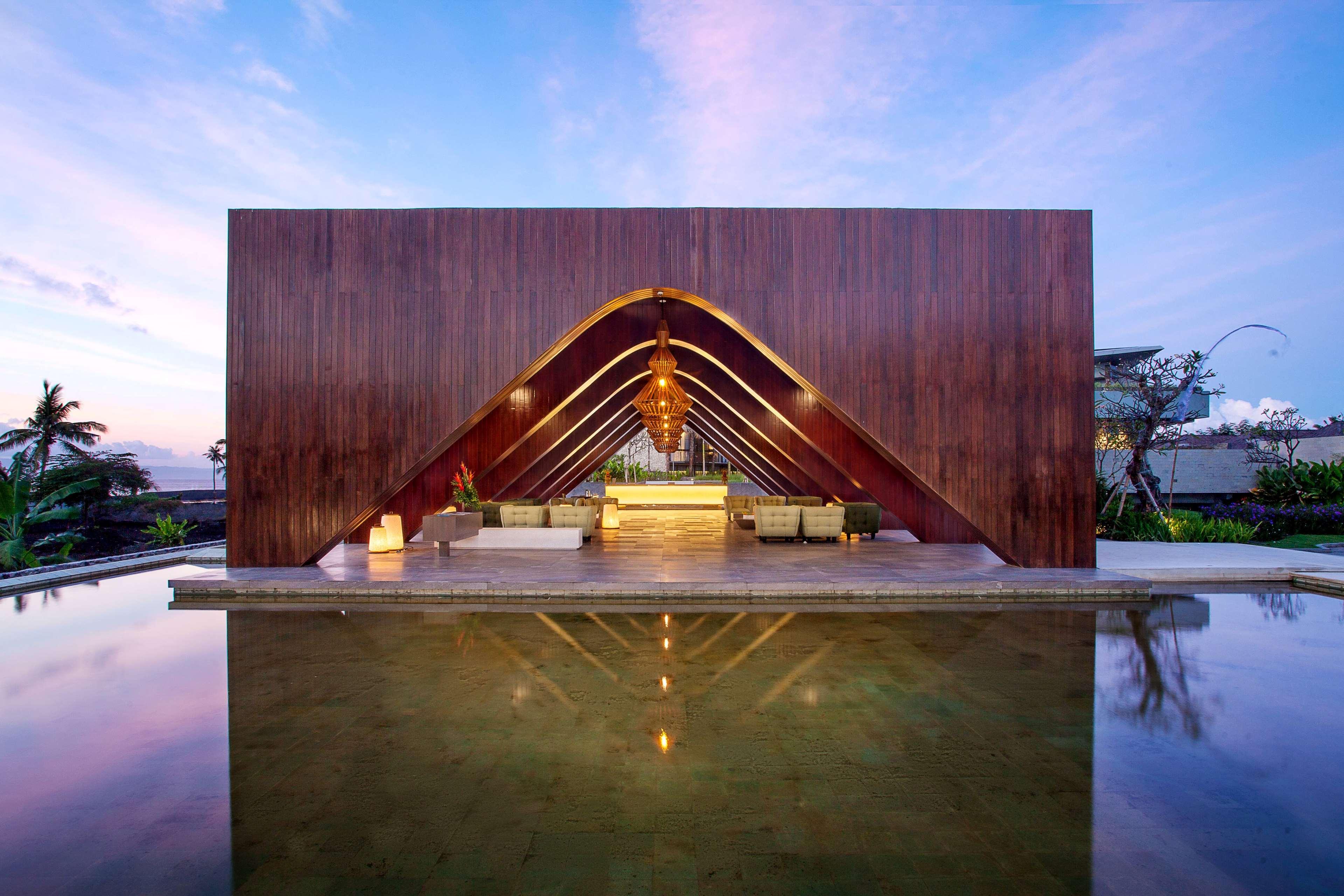 Wyndham Tamansari Jivva Resort Bali Siyut Esterno foto The resort's lobby