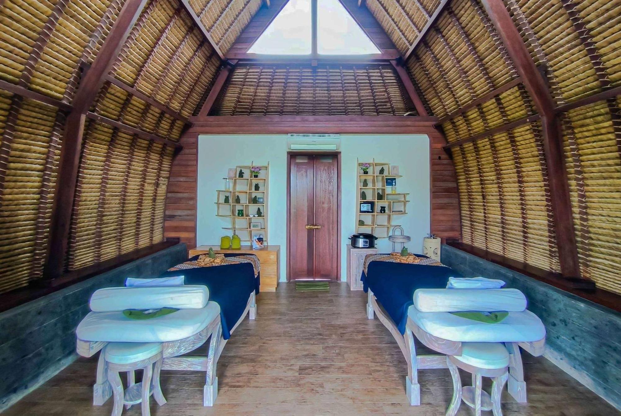 Wyndham Tamansari Jivva Resort Bali Siyut Esterno foto Interior of a bungalow