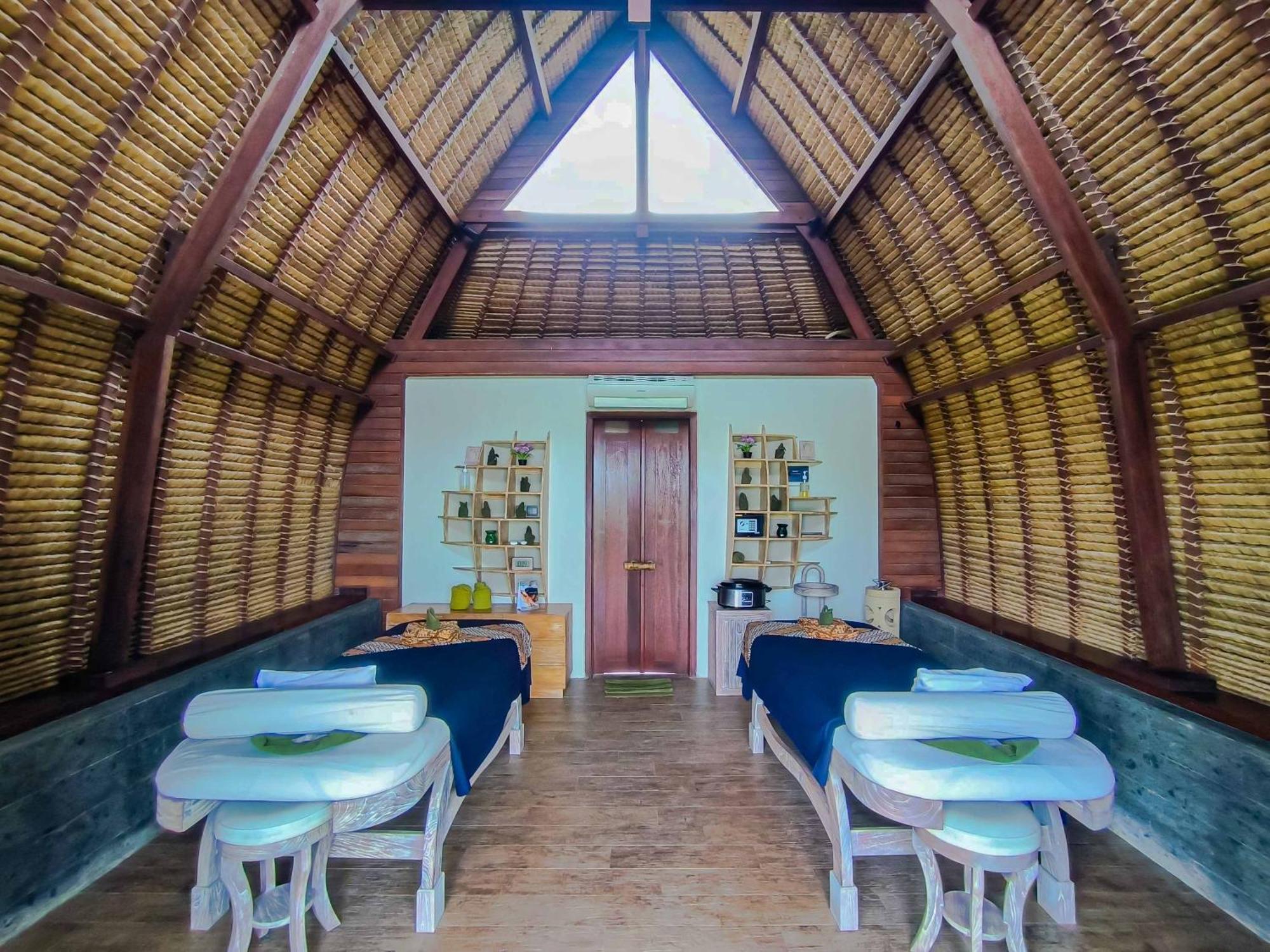 Wyndham Tamansari Jivva Resort Bali Siyut Esterno foto Interior of a bungalow